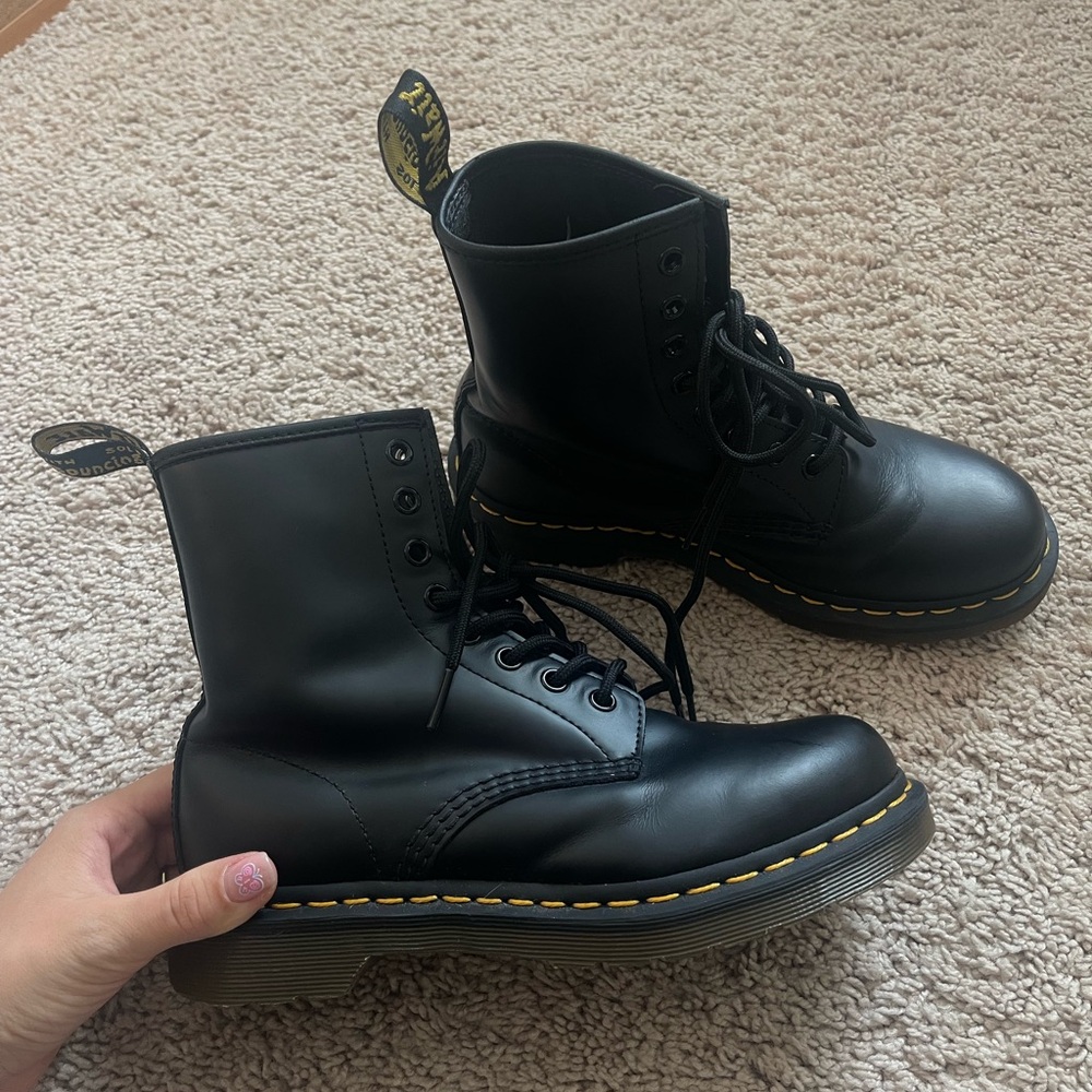Dr martens boots w6